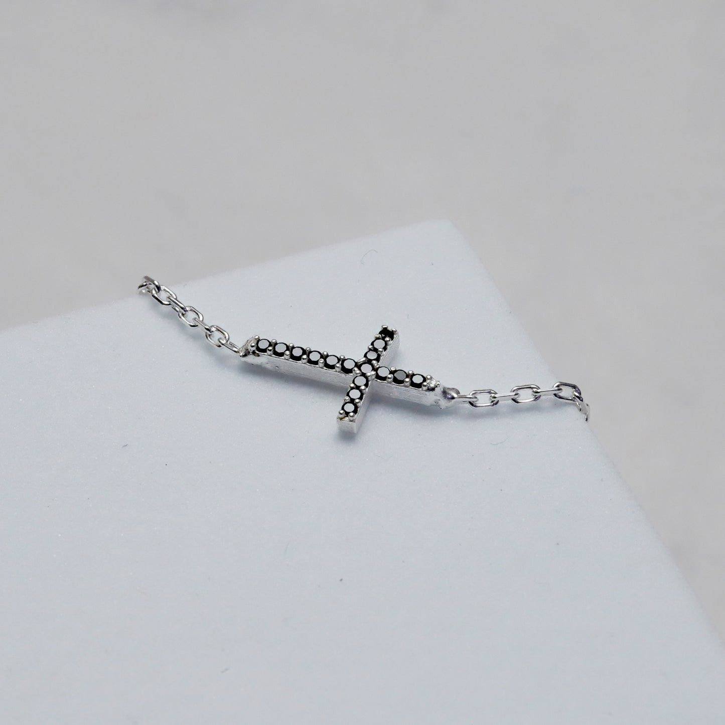 Pulsera con Cruz